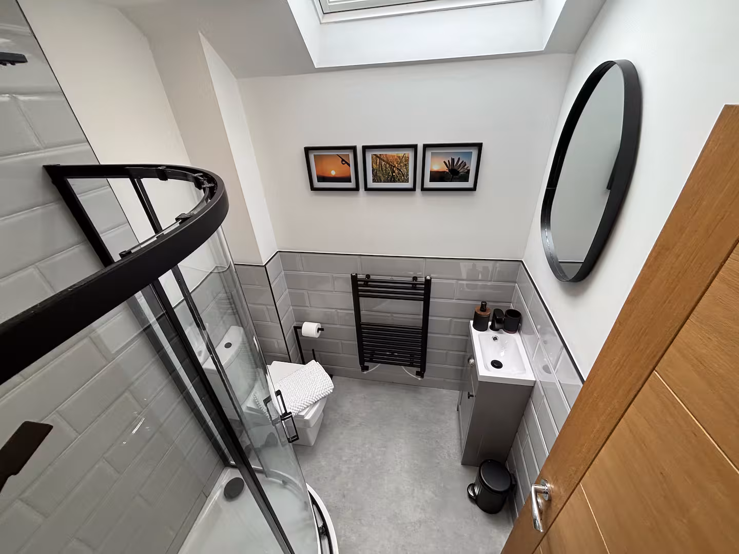 Full Bathroom